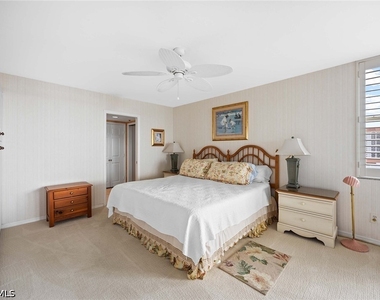 5550 Heron Point Drive - Photo Thumbnail 12