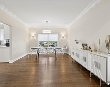 560 Van Emburgh - Photo Thumbnail 15