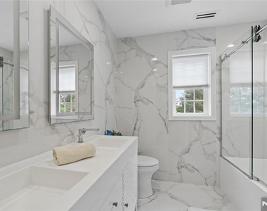 560 Van Emburgh - Photo Thumbnail 29