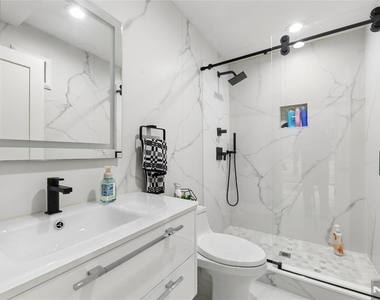 560 Van Emburgh - Photo Thumbnail 36