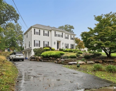 560 Van Emburgh - Photo Thumbnail 42