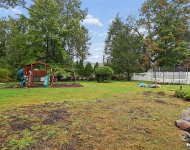 560 Van Emburgh - Photo Thumbnail 41