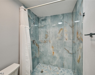 5712 Foxlake Drive - Photo Thumbnail 25