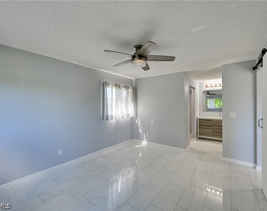 5712 Foxlake Drive - Photo Thumbnail 21