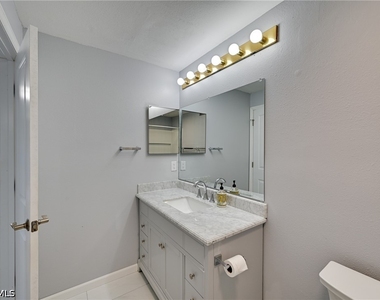 5712 Foxlake Drive - Photo Thumbnail 18
