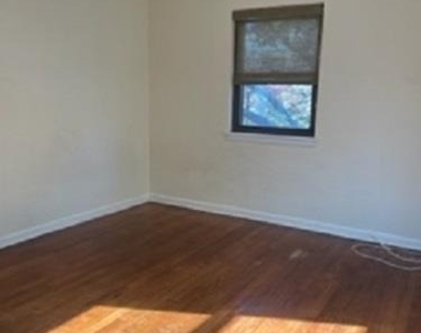 911 Teaneck - Photo Thumbnail 10