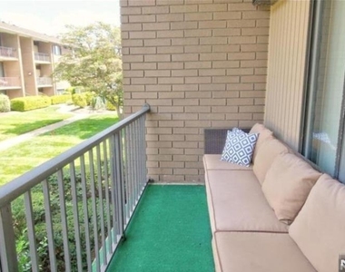 464 Liberty - Photo Thumbnail 8