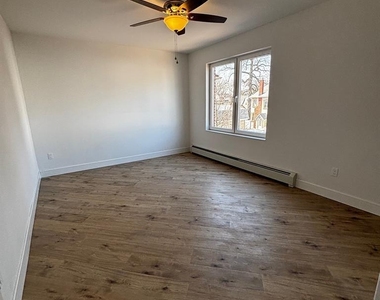 695 Elm - Photo Thumbnail 9