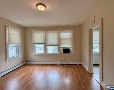 165-167 Davis - Photo Thumbnail 9