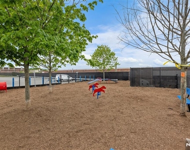289 Bradley - Photo Thumbnail 46