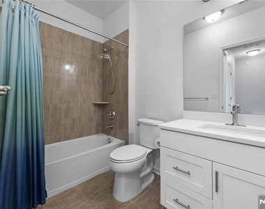 289 Bradley - Photo Thumbnail 33