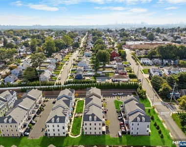 289 Bradley - Photo Thumbnail 39