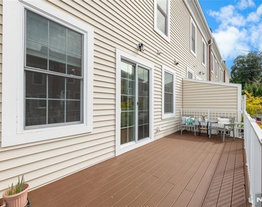 289 Bradley - Photo Thumbnail 36