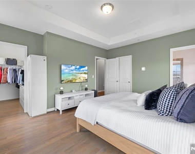 289 Bradley - Photo Thumbnail 26