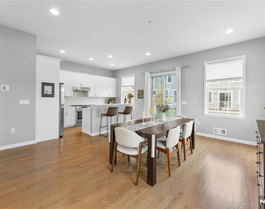289 Bradley - Photo Thumbnail 21