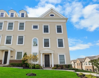 289 Bradley - Photo Thumbnail 1
