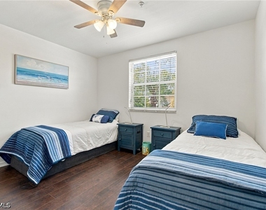 367 Dover Place - Photo Thumbnail 24