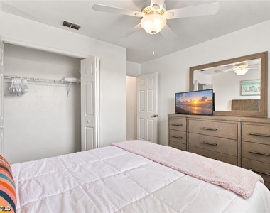367 Dover Place - Photo Thumbnail 21