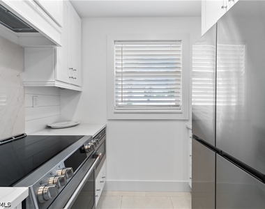 900 8th Avenue S - Photo Thumbnail 8