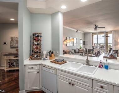 450 Bayfront Place - Photo Thumbnail 5