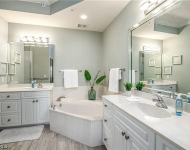 450 Bayfront Place - Photo Thumbnail 8