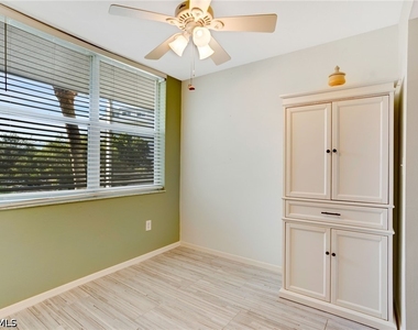285 Naples Cove Drive - Photo Thumbnail 3