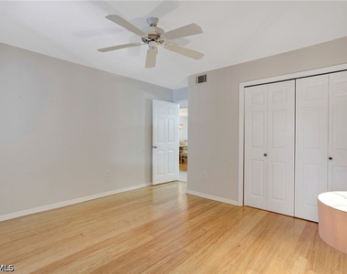 285 Naples Cove Drive - Photo Thumbnail 19