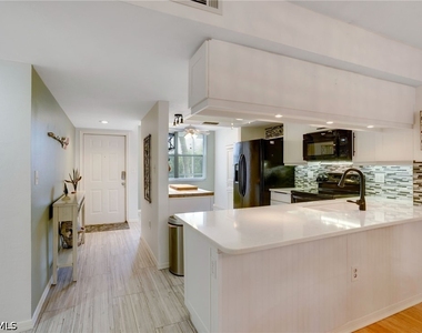 285 Naples Cove Drive - Photo Thumbnail 6