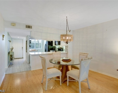 285 Naples Cove Drive - Photo Thumbnail 7