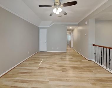 4731 Silverlake Drive - Photo Thumbnail 17