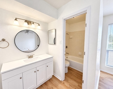 7200 W T C Jester Boulevard - Photo Thumbnail 6