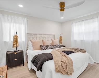 1549 Sandpiper Street - Photo Thumbnail 9