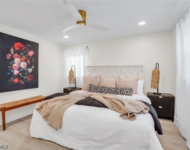 1549 Sandpiper Street - Photo Thumbnail 10
