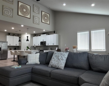1578 King Ranch Road - Photo Thumbnail 8