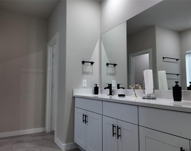1578 King Ranch Road - Photo Thumbnail 10