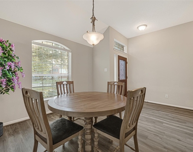 804 Cherry Blossom Drive - Photo Thumbnail 4