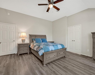 804 Cherry Blossom Drive - Photo Thumbnail 12