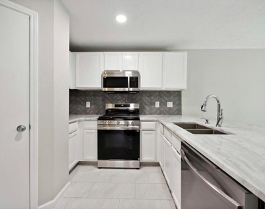 12215 Cardston Court - Photo Thumbnail 10