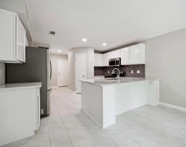 12215 Cardston Court - Photo Thumbnail 11