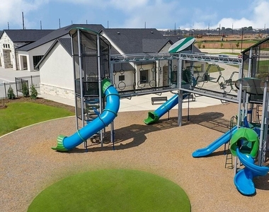 3918 Winterbourne Way - Photo Thumbnail 14
