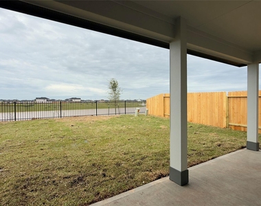 3918 Winterbourne Way - Photo Thumbnail 1