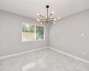 1503 Locklaine Drive - Photo Thumbnail 15