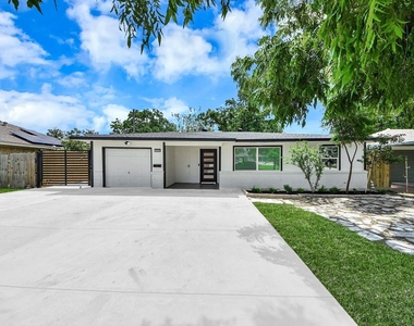 1503 Locklaine Drive - Photo Thumbnail 1