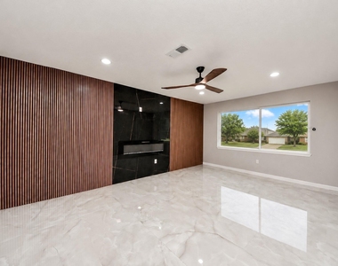 1503 Locklaine Drive - Photo Thumbnail 6