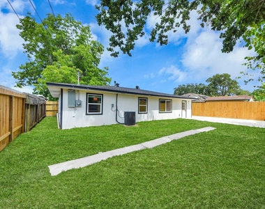 1503 Locklaine Drive - Photo Thumbnail 30