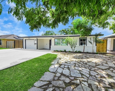 1503 Locklaine Drive - Photo Thumbnail 34