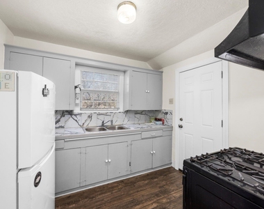 1501 Godwin Street - Photo Thumbnail 10