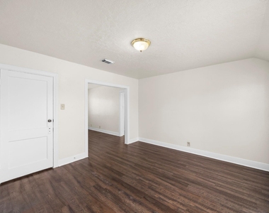 1501 Godwin Street - Photo Thumbnail 7