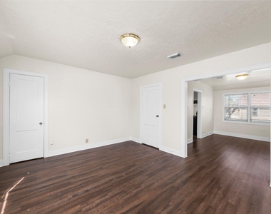 1501 Godwin Street - Photo Thumbnail 5