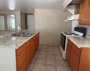 5912 Skylane Drive - Photo Thumbnail 3